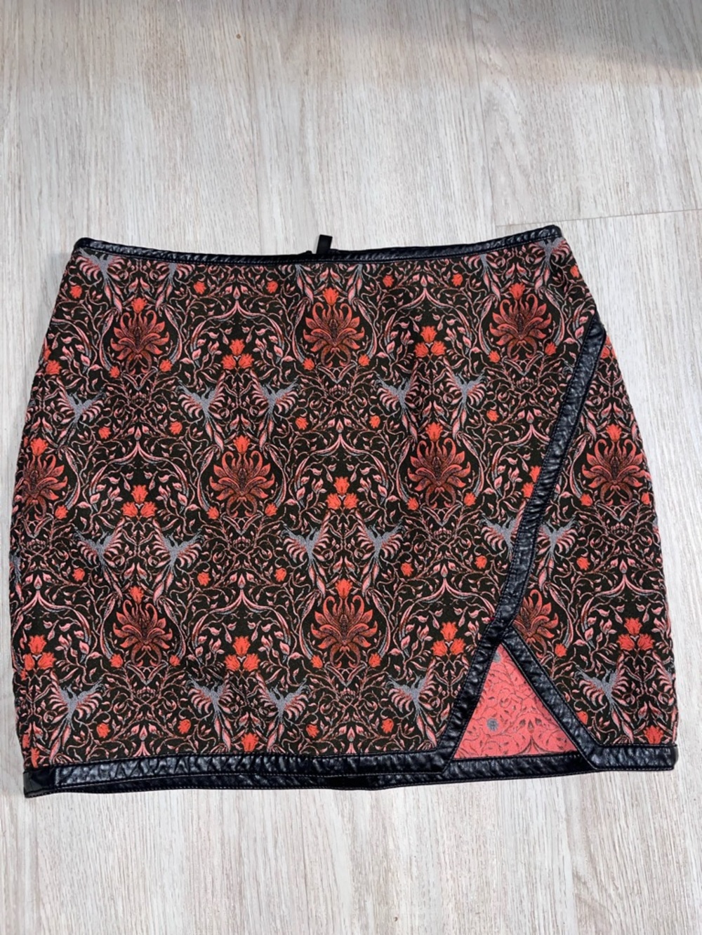 Express Black and Red Floral Damask Mini Skirt 6